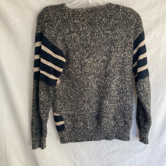 Geometric Patterned Sweater - Black and Beige - Picture 5 of 6